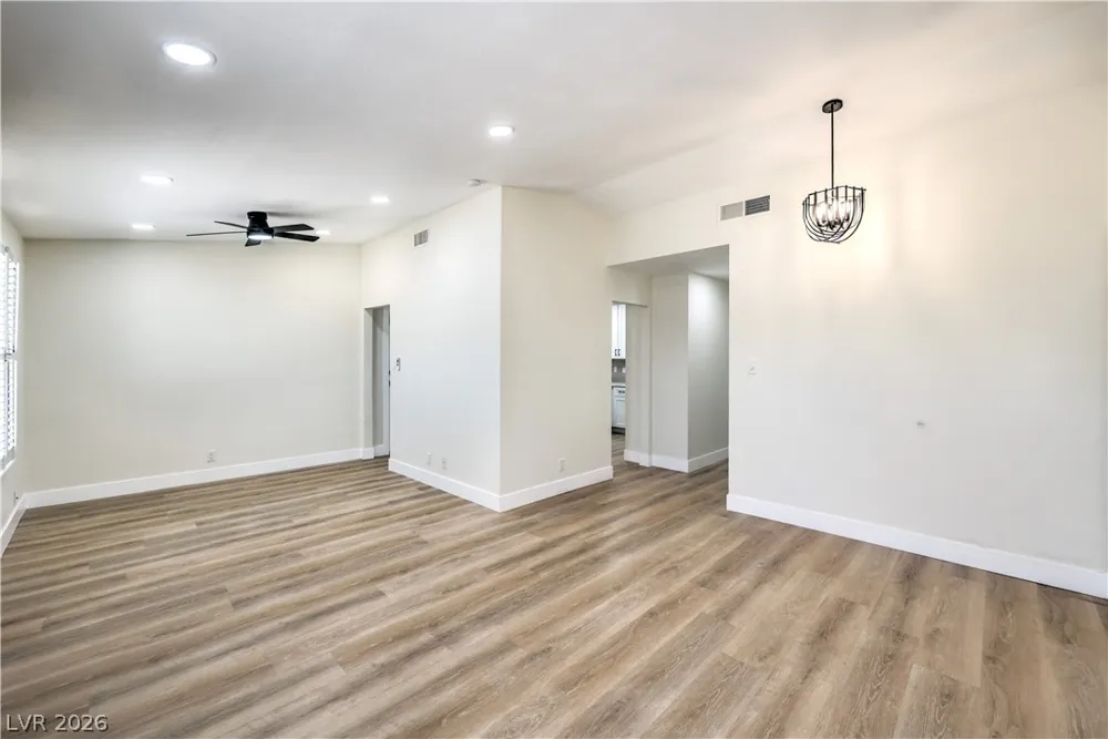 4370 Lariat Drive Las Vegas, NV 89121