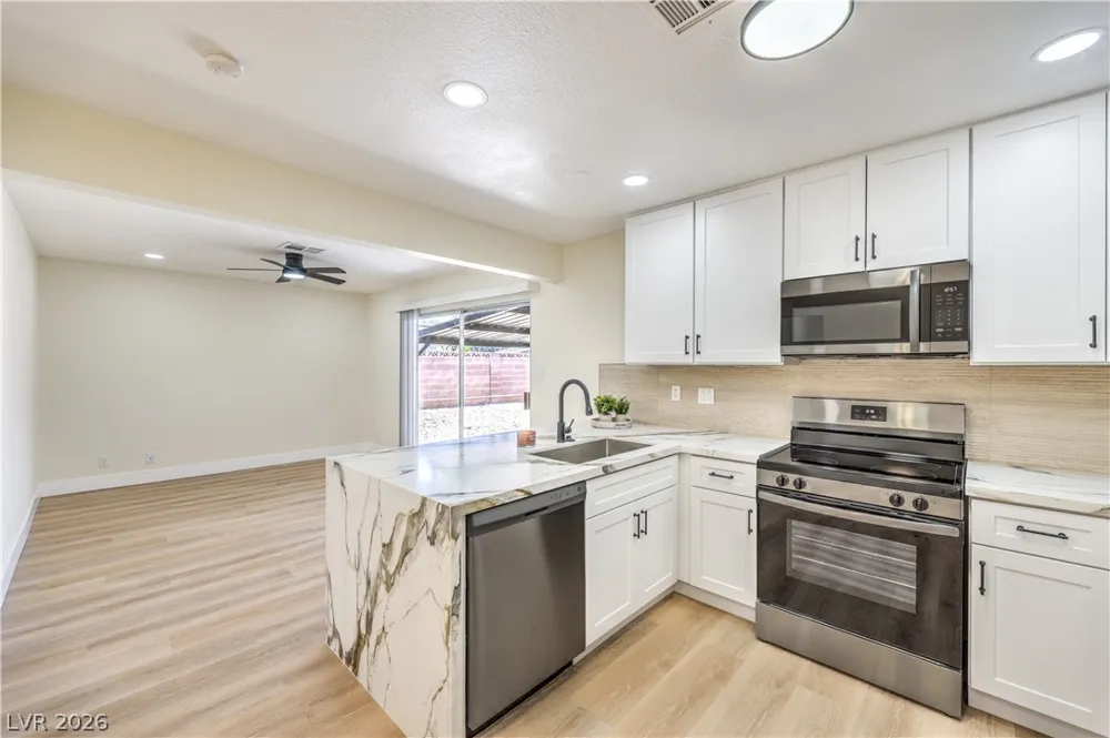 4370 Lariat Drive Las Vegas, NV 89121