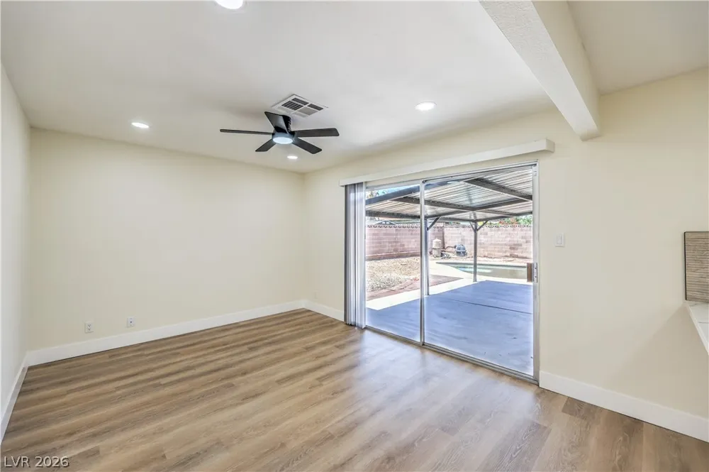 4370 Lariat Drive Las Vegas, NV 89121