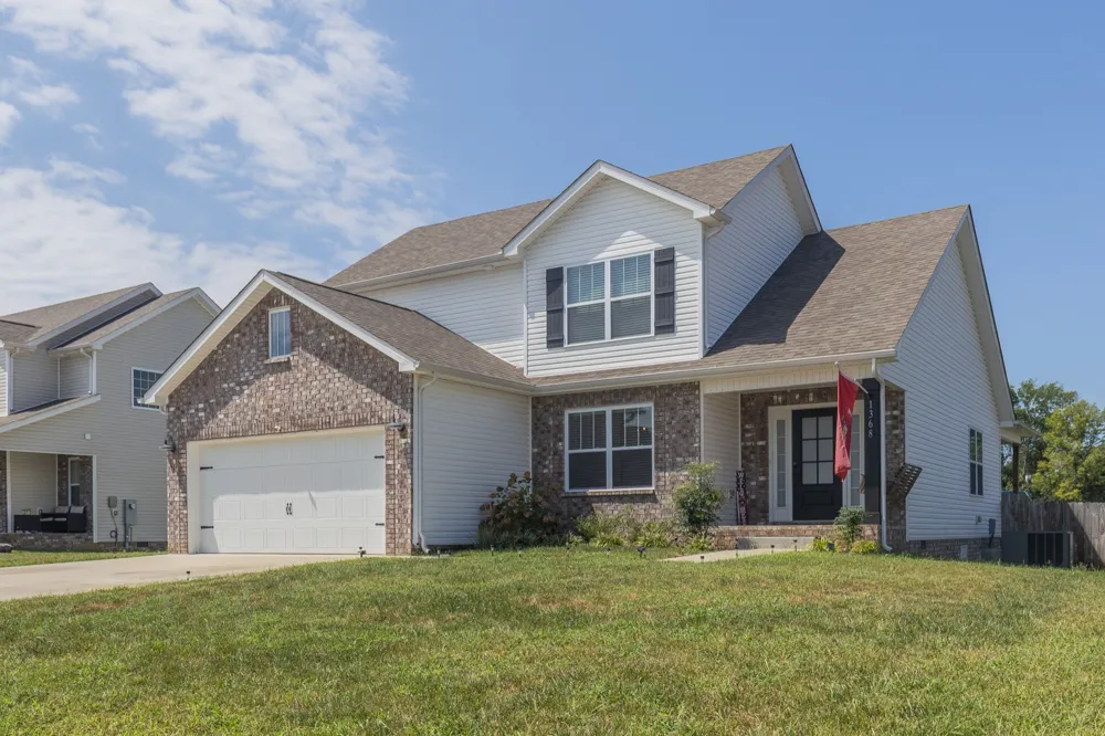 1368 Harmon Ln Clarksville, TN 37042