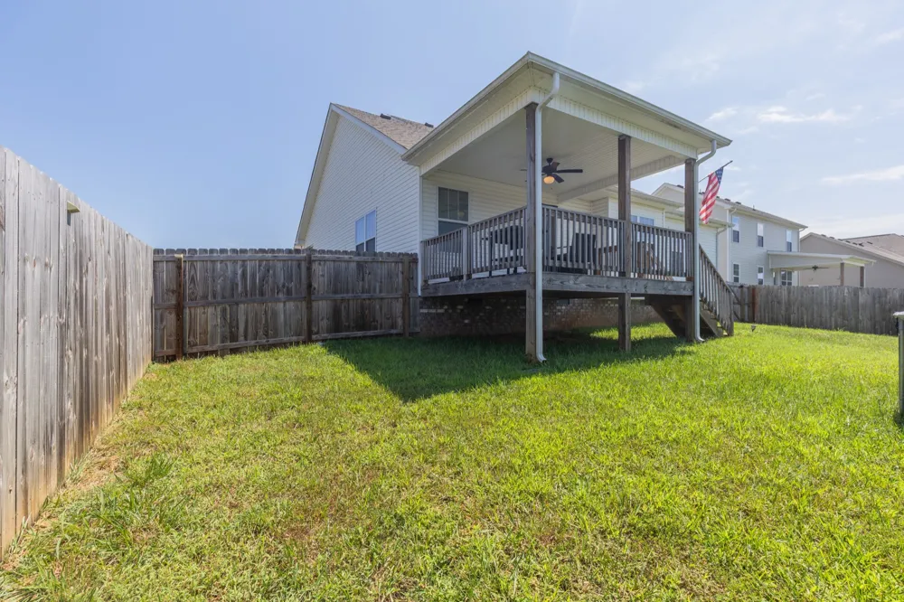 1368 Harmon Ln Clarksville, TN 37042