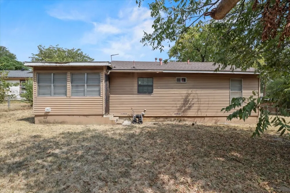 2640 Pioneer Street Fort Worth, TX 76119