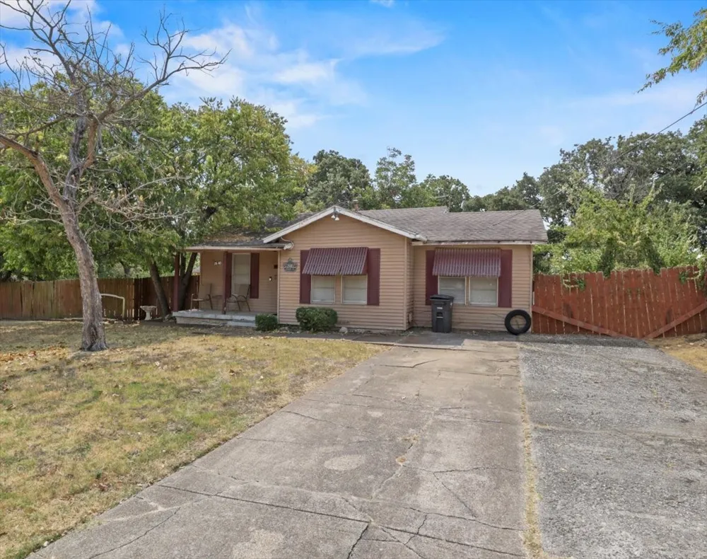 2640 Pioneer Street Fort Worth, TX 76119