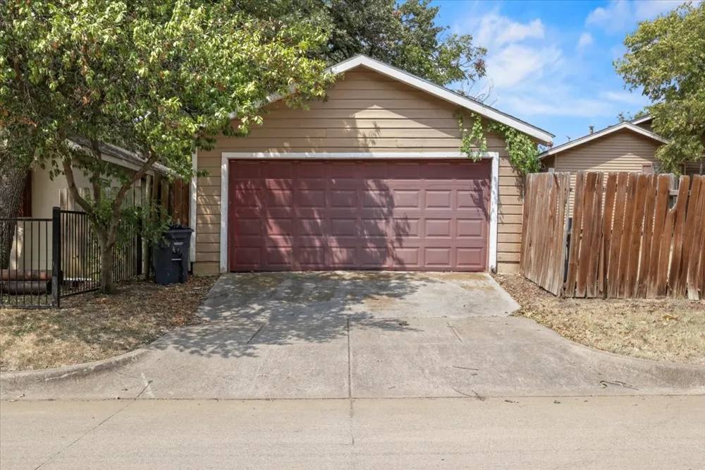 2640 Pioneer Street Fort Worth, TX 76119