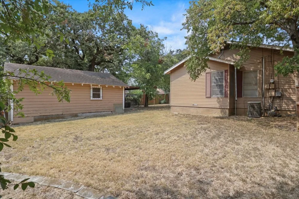 2640 Pioneer Street Fort Worth, TX 76119