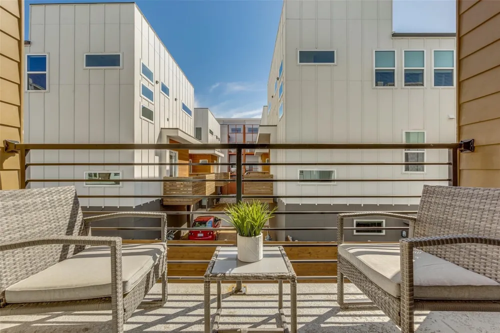 1514 Washington #105 Dallas, TX 75204