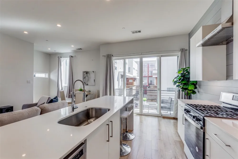 1514 Washington #105 Dallas, TX 75204