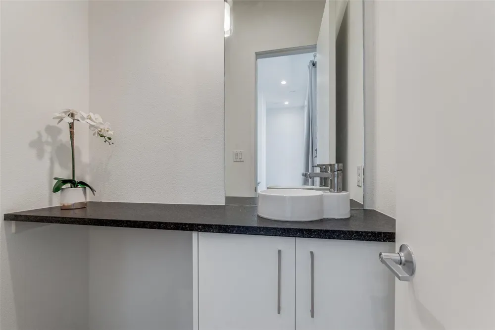 1514 Washington #105 Dallas, TX 75204