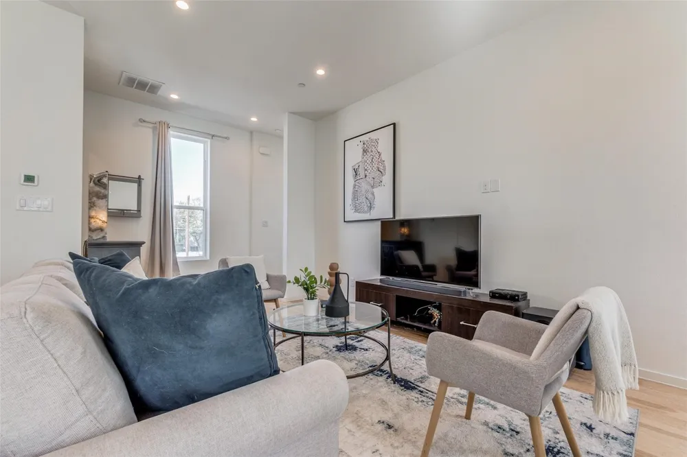 1514 Washington #105 Dallas, TX 75204