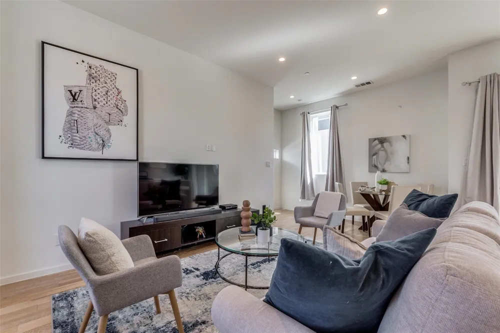 1514 Washington #105 Dallas, TX 75204
