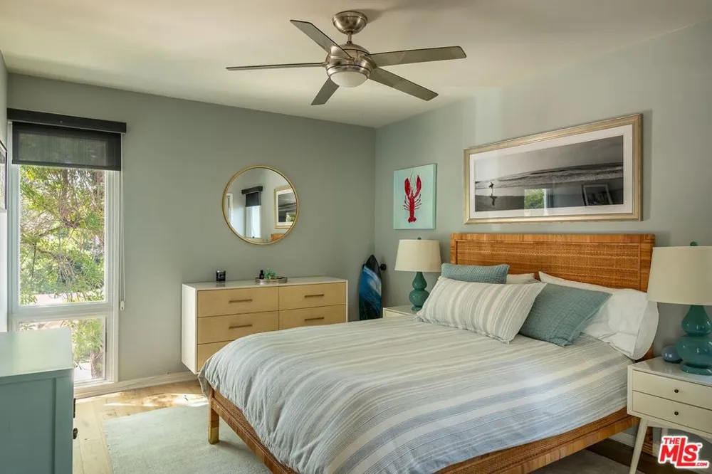 14018 Valley Vista Boulevard Sherman Oaks, CA 91423
