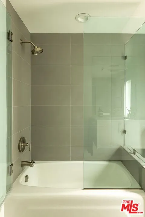 14018 Valley Vista Boulevard Sherman Oaks, CA 91423