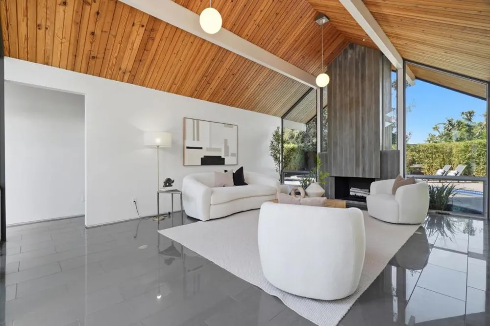 1109 Lorne Way Sunnyvale, CA 94087
