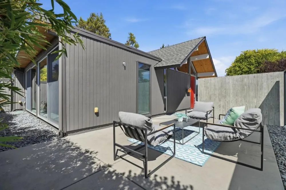 1109 Lorne Way Sunnyvale, CA 94087