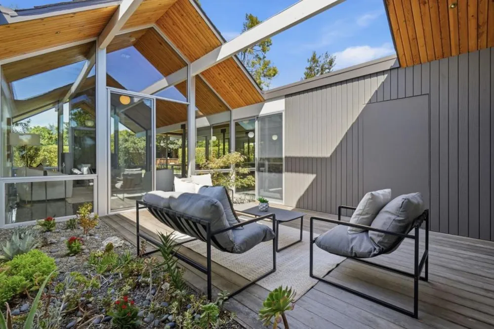 1109 Lorne Way Sunnyvale, CA 94087