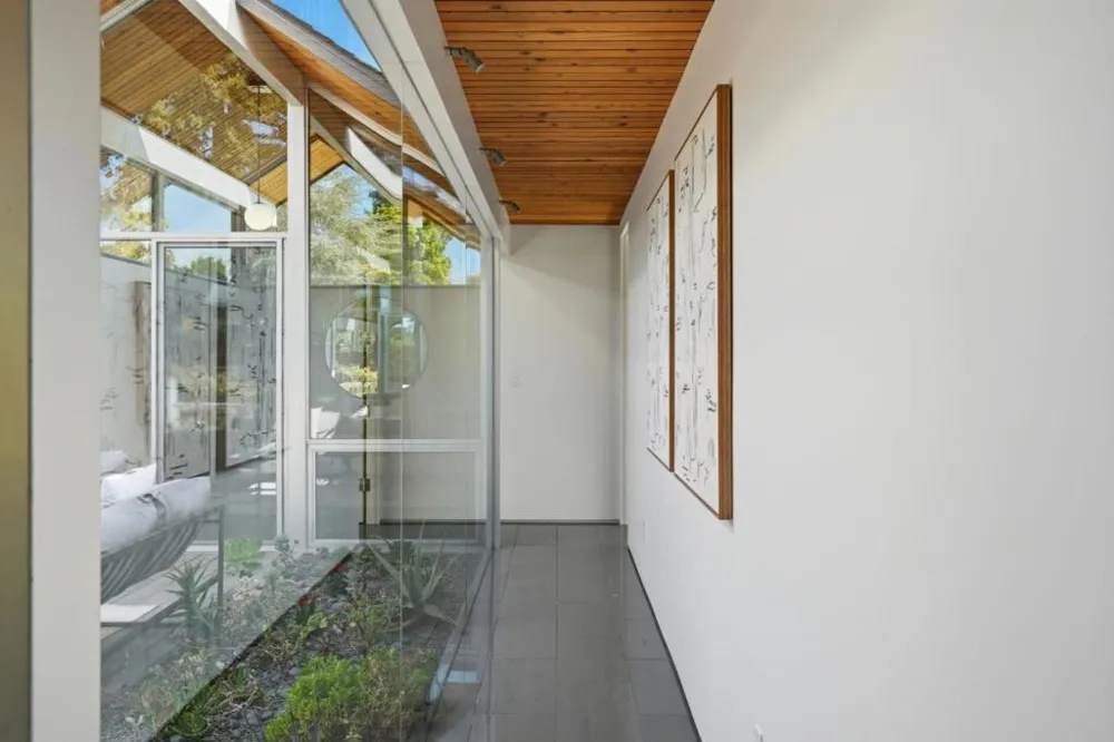 1109 Lorne Way Sunnyvale, CA 94087