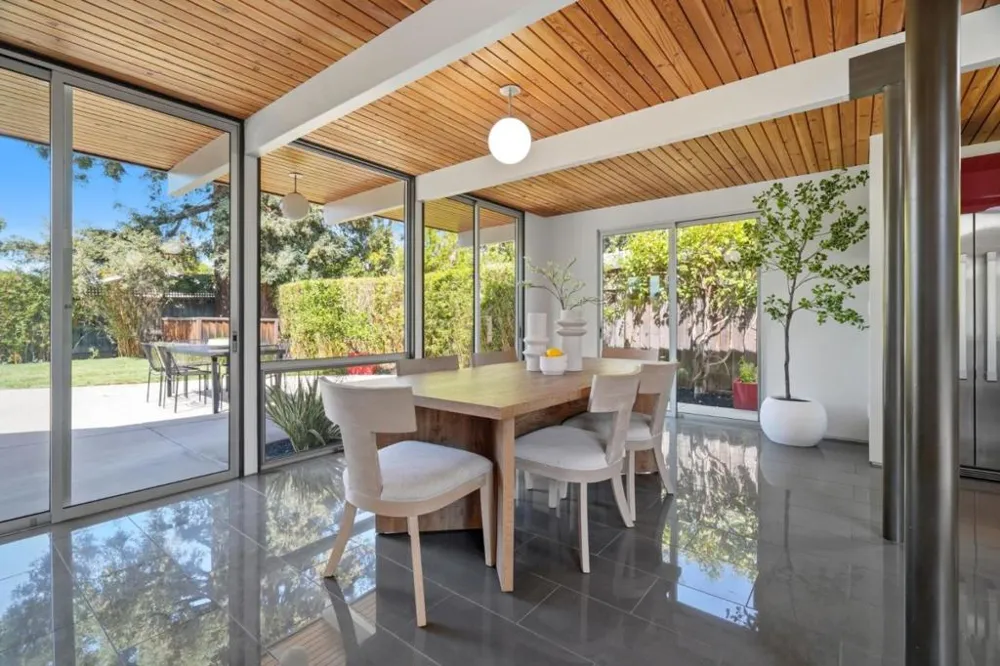 1109 Lorne Way Sunnyvale, CA 94087