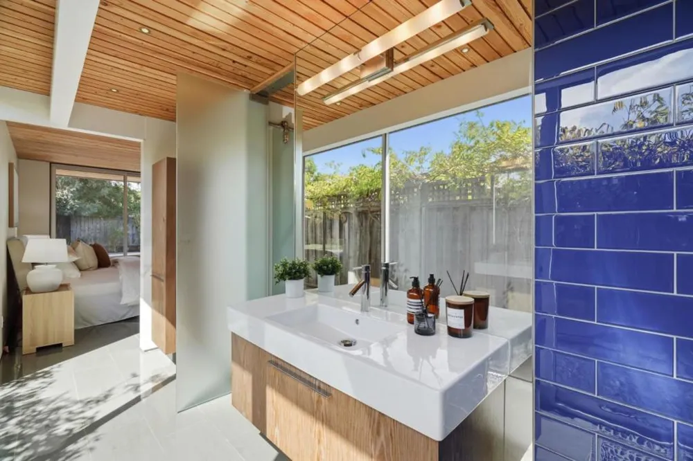 1109 Lorne Way Sunnyvale, CA 94087