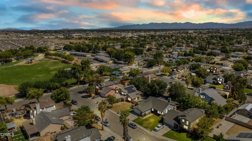 812 W Ave H-5 Lancaster, CA 93534