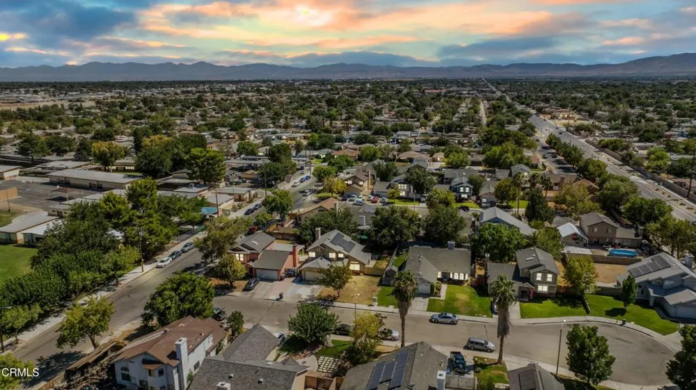 812 W Ave H-5 Lancaster, CA 93534