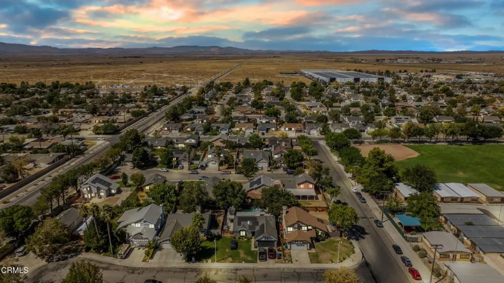 812 W Ave H-5 Lancaster, CA 93534