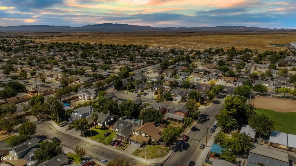 812 W Ave H-5 Lancaster, CA 93534