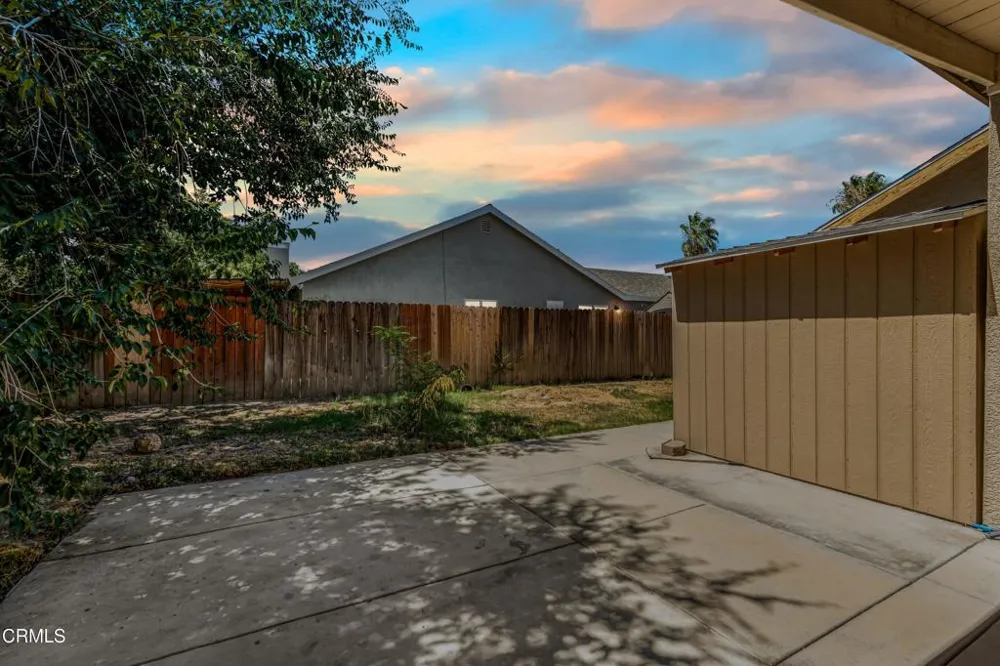 812 W Ave H-5 Lancaster, CA 93534