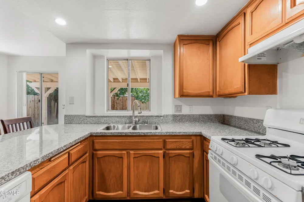 812 W Ave H-5 Lancaster, CA 93534