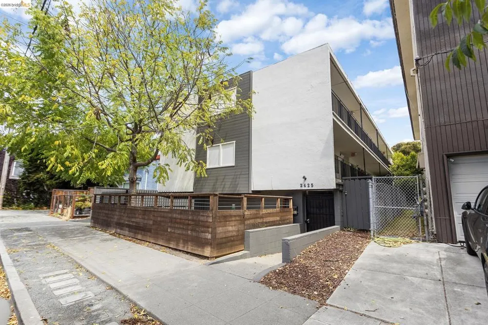 2425 Grant St Berkeley, CA 94703