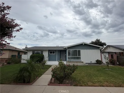 6934 Woodlake