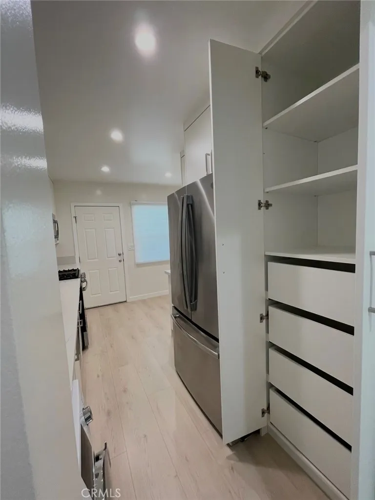 202 S Chevy Chase Drive Glendale, CA 91205