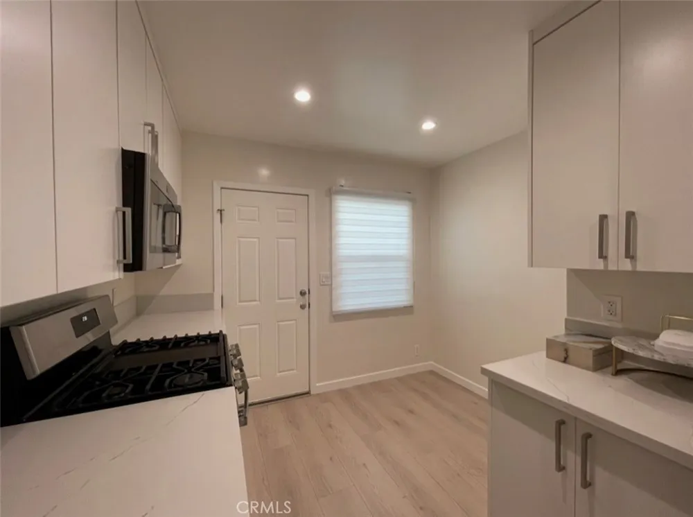 202 S Chevy Chase Drive Glendale, CA 91205