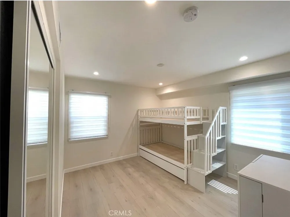 202 S Chevy Chase Drive Glendale, CA 91205