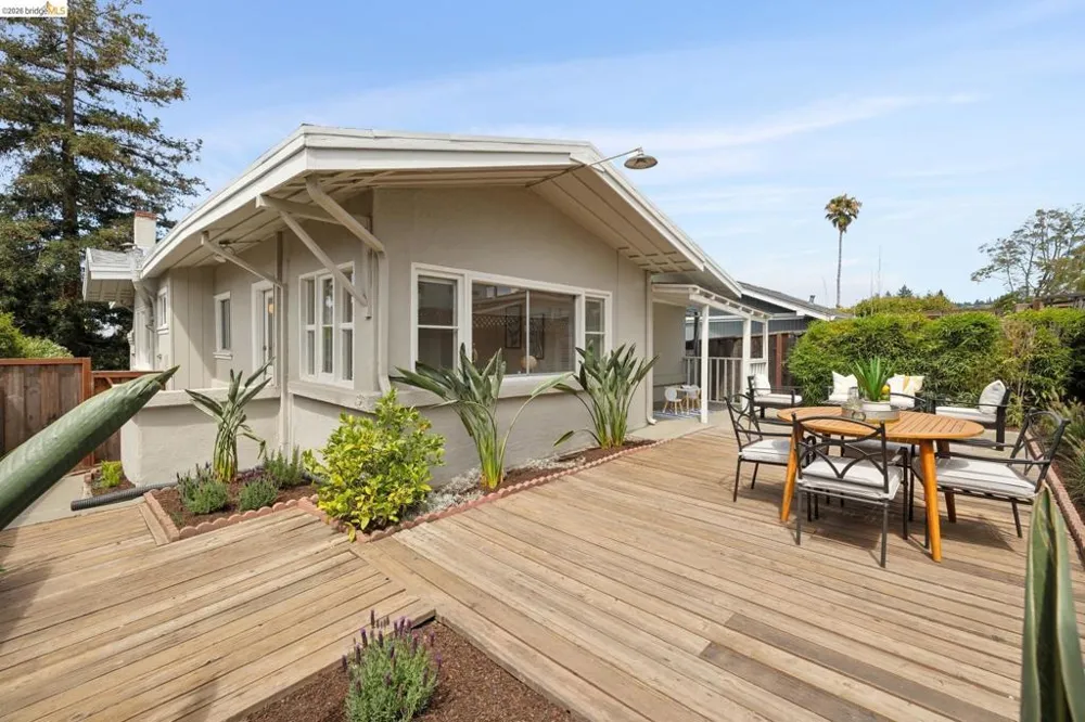 4010 Elston Ave Oakland, CA 94602