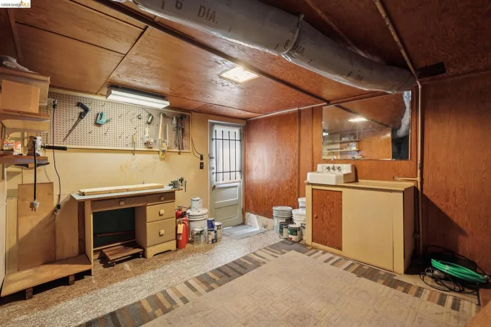 4010 Elston Ave Oakland, CA 94602