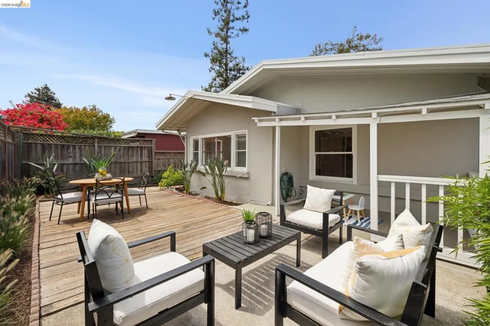4010 Elston Ave Oakland, CA 94602