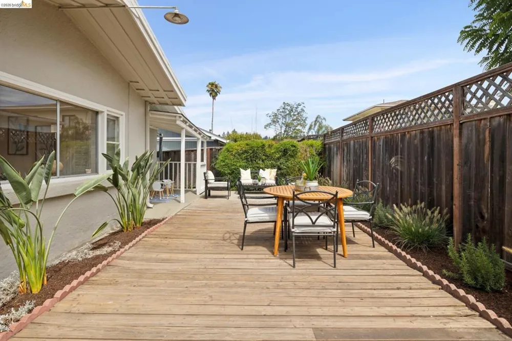4010 Elston Ave Oakland, CA 94602