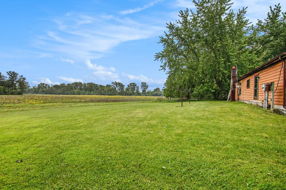 6727 Youngren Road Three Oaks, MI 49128