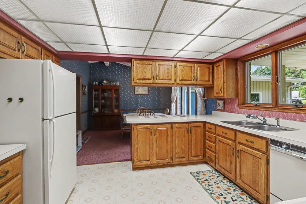 3034 Springbrook Drive Kalamazoo, MI 49004