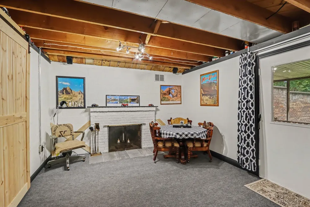 3034 Springbrook Drive Kalamazoo, MI 49004