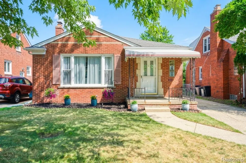 20871 Beaufait Street Harper Woods City, MI 48225