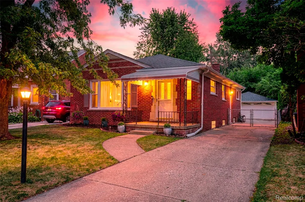 20871 Beaufait Street Harper Woods City, MI 48225