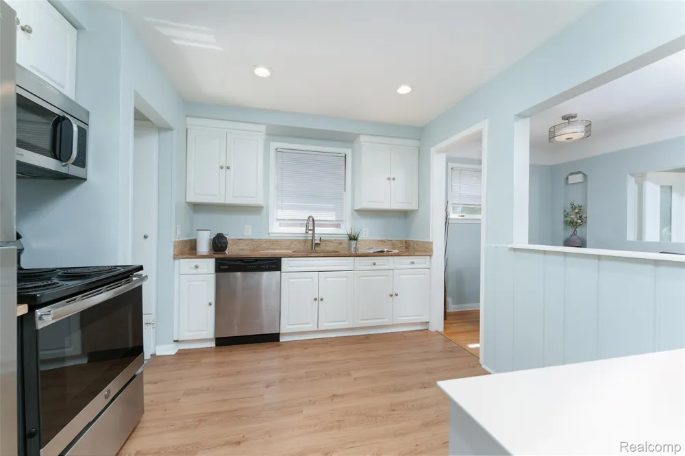20871 Beaufait Street Harper Woods City, MI 48225