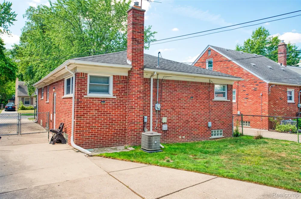 20871 Beaufait Street Harper Woods City, MI 48225