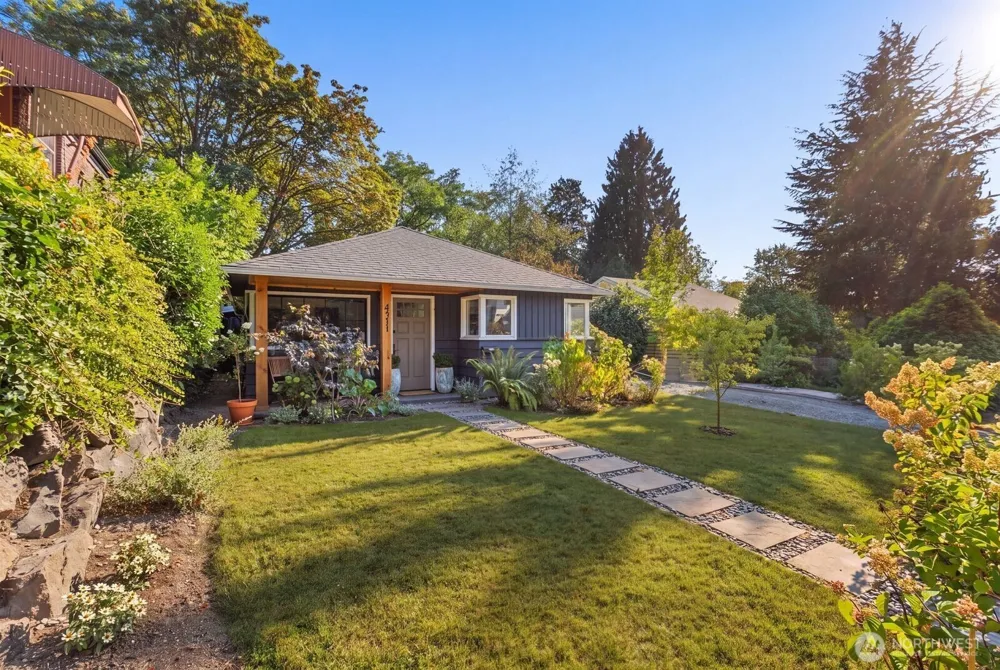 4311 NE 55th Street Seattle, WA 98105