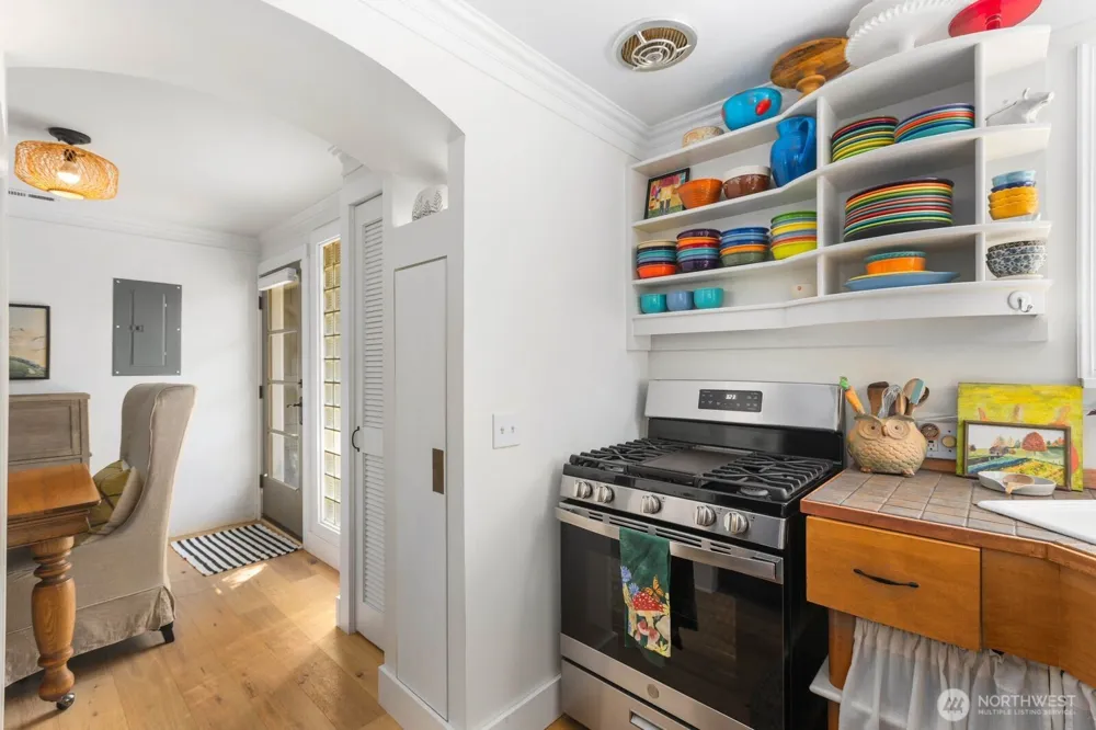 4311 NE 55th Street Seattle, WA 98105