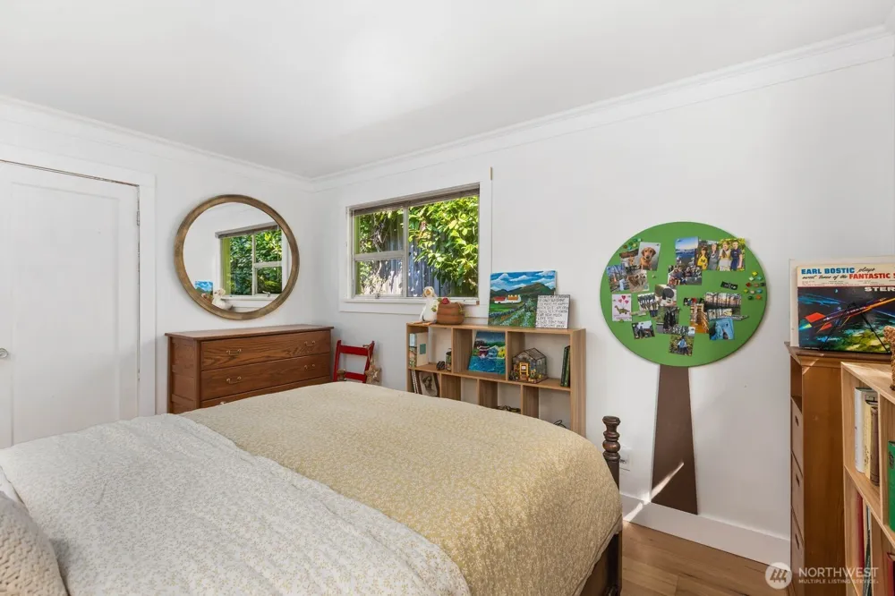 4311 NE 55th Street Seattle, WA 98105