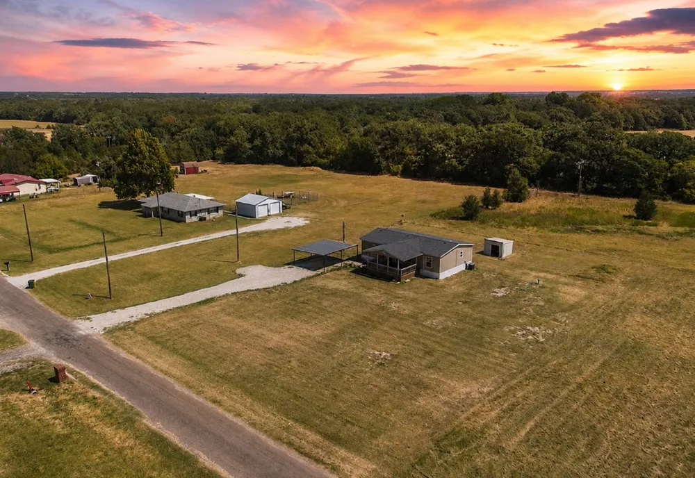 316 Joanne Drive Gholson, TX 76705