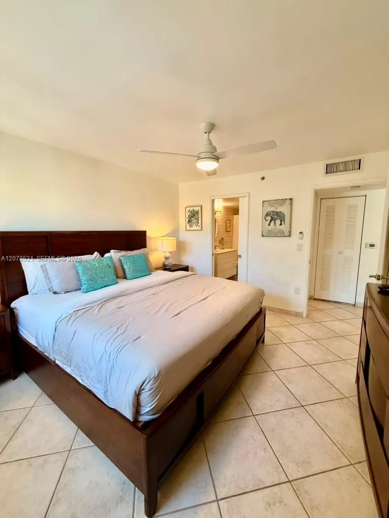 19701 E Country Club Dr #5605A Aventura, FL 33180