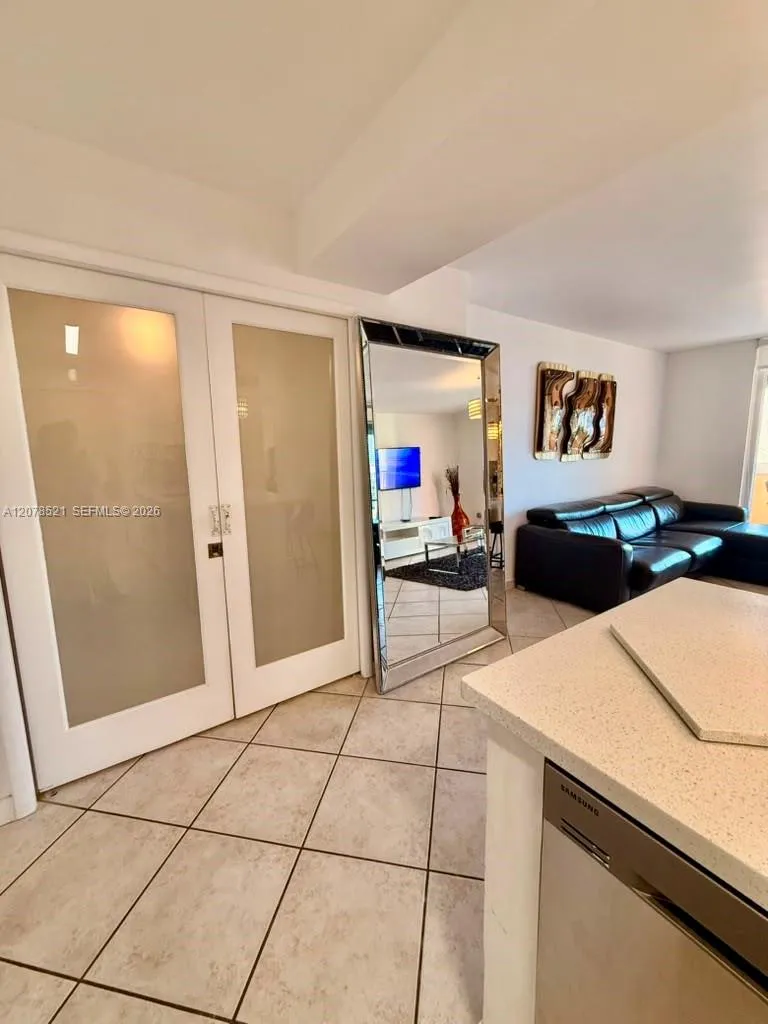 19701 E Country Club Dr #5605A Aventura, FL 33180